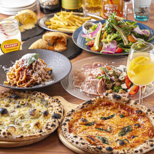 樽から注ぐ生ワインで乾杯