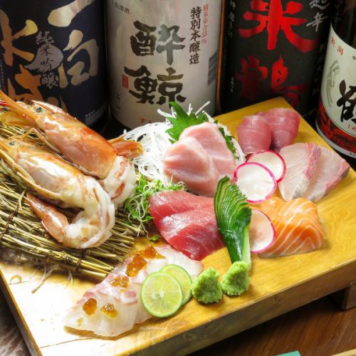 アラカルトも豊富◎特に季節のお刺身・天ぷらは絶品！人気の牡蠣などもご用意！