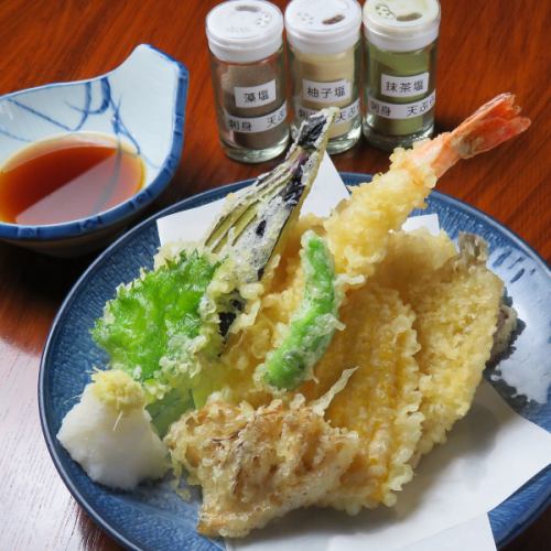 人気の天ぷら盛り合わせ♪