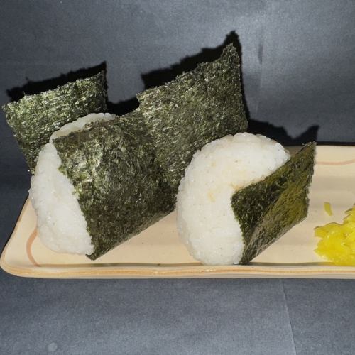 2 rice balls (salmon/plum/kelp)