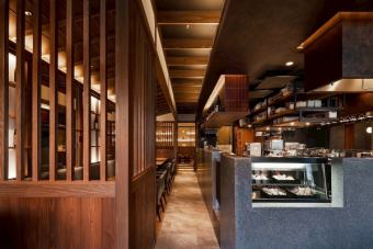 お洒落なオープンキッチンでお出迎え