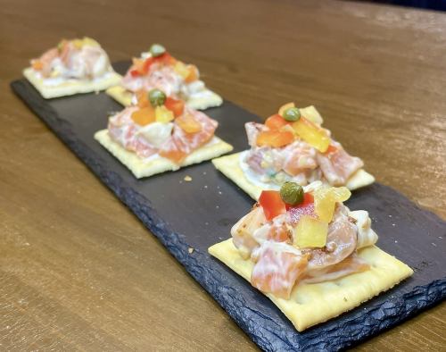 サーモンとクリームチーズのカナッペ