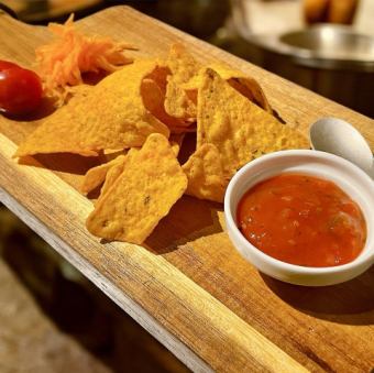 墨西哥玉米片、莎莎酱