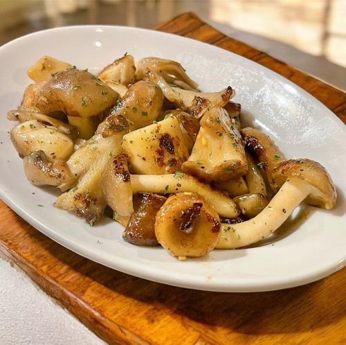 キノコのガーリックバター