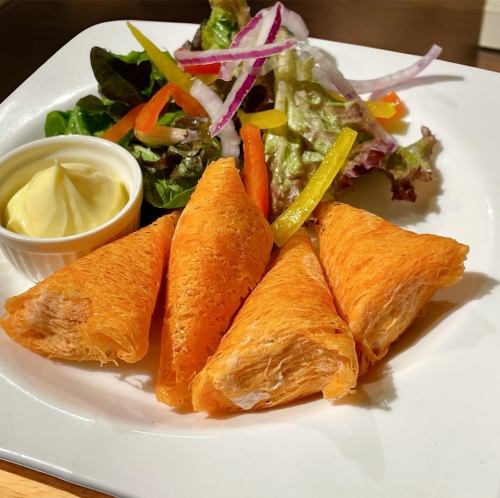 海老と野菜の揚げ春巻き