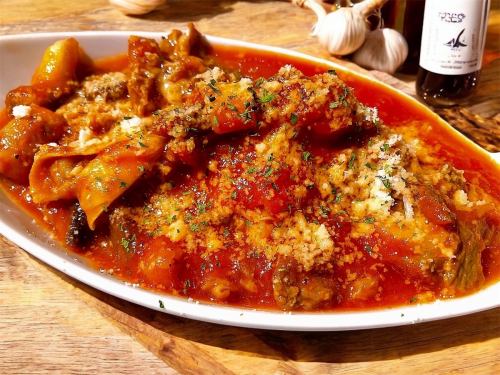 牛スジとナスのトマト煮込み