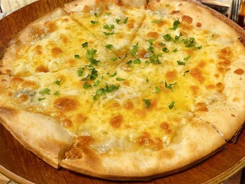 ゴルゴンゾーラの蜂蜜ピザ