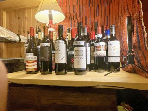 店内有多种葡萄酒可供选择♪