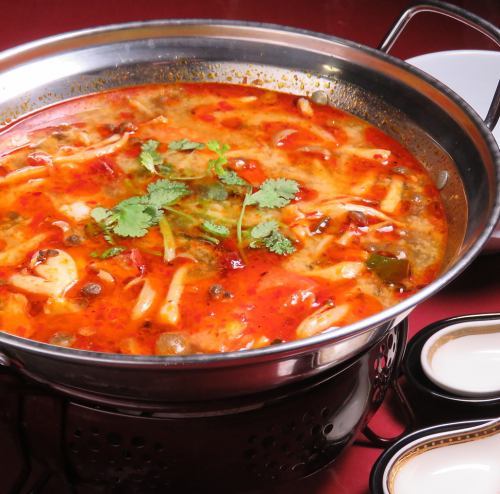 【世界3大スープ】大人気のトムヤムクン！（エビの辛酸っぱいスープ）