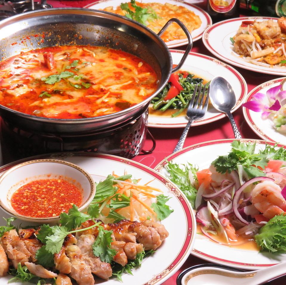 本格的でお値段は大衆的。デートや女子会にぴったりのタイ料理店