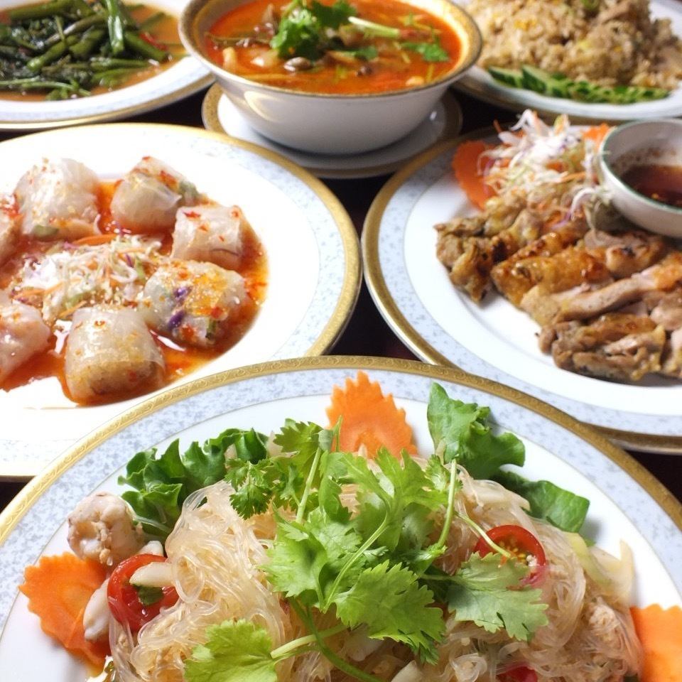 一流ホテル出身のシェフが作るタイ料理は本場の味そのもの