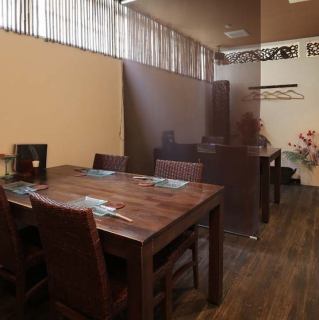 半個室貸切は8名～12名まで。ご予算人数に応じて、ご宴会のコースをお作りする事も出来ます。お気軽にお問合せください。