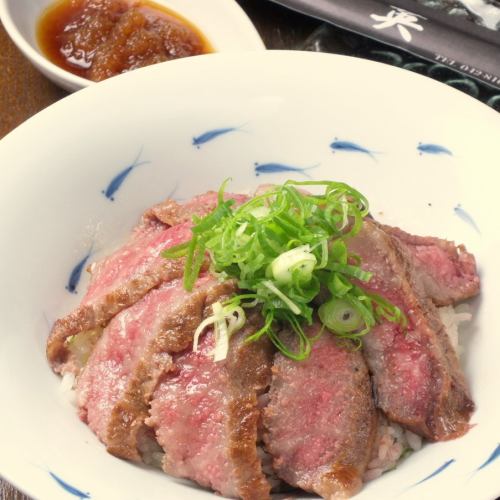名物 ステーキ丼
