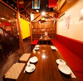 Seats are available from small groups to banquets! You can relax in a relaxing kotatsu ♪