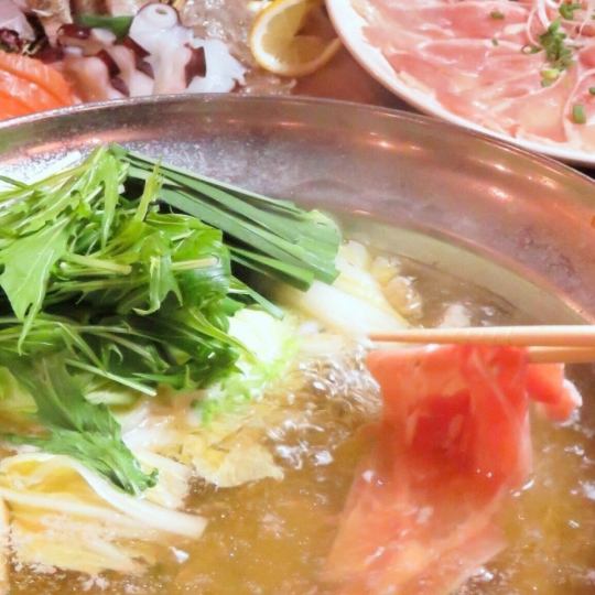 Extremely popular♪ All-you-can-eat healthy chicken shabu! 180 kinds of food and drink plan⇒Sunday-Thursday 4,000 yen, Friday/Saturday/day before holidays 4,200 yen