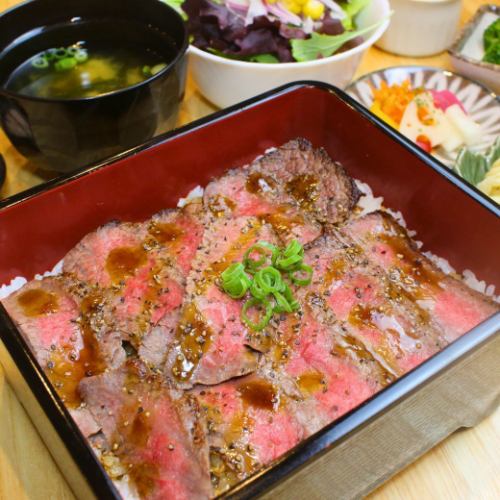 Lean steak heavy lunch~A dish that brings out the flavor of domestic beef~