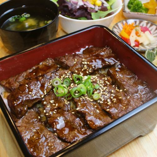 Beef skirt steak heavy lunch ~A dish of top skirt steak seasoned with homemade yakiniku sauce~