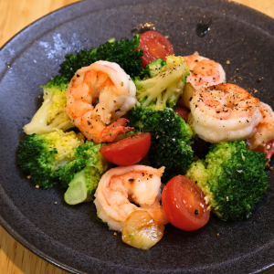 海老とブロッコリーのガーリック炒め