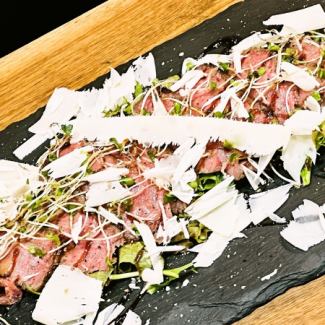 Tagliata with Japanese black beef thigh and Parmesan cheese