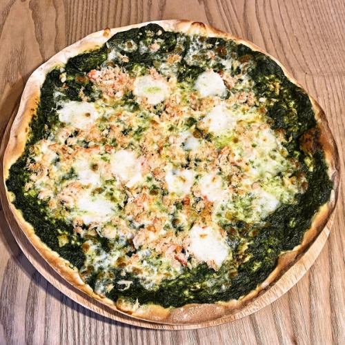 Mozzarella cheese, snow crab and spinach pizza