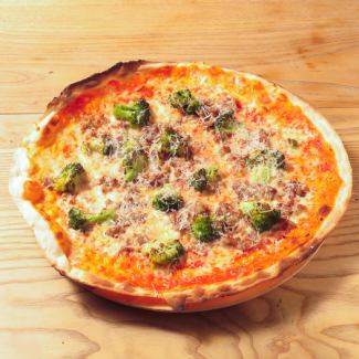 페콜리노 로마노 향기, 살시차와 브로콜리 피자