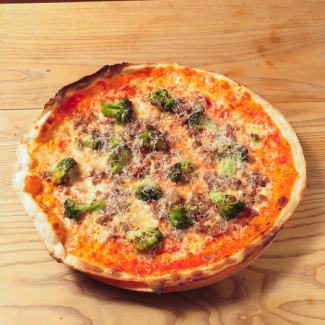 Salsiccia and broccoli pizza with the aroma of Pecorino Romano