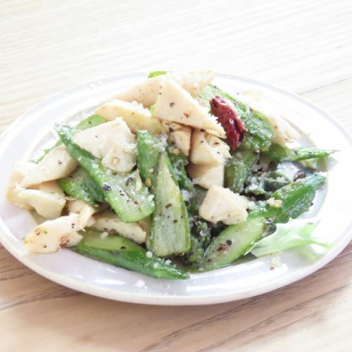 タケノコとアスパラガスのアーリオオーリオ