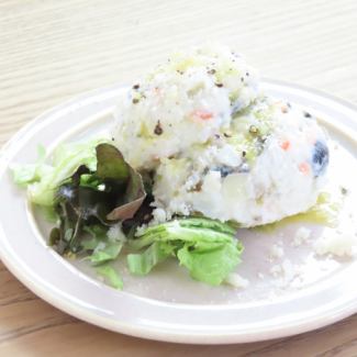 オリーブとハラペーニョのポテトサラダ