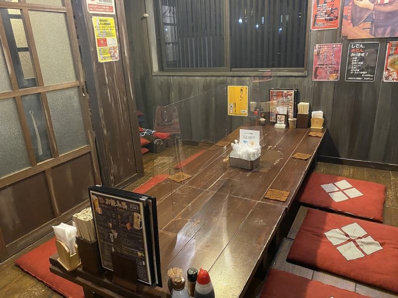 There is a private room with sunken kotatsu seating♪ We have a private room that can accommodate up to 24 people! For a banquet, choose one of our super value courses! Everyone can enjoy all-you-can-eat skewered cutlets★All-you-can-drink☆We also have the most cost-effective course!Of course, it's one! People are also welcome! Please feel free to visit us!