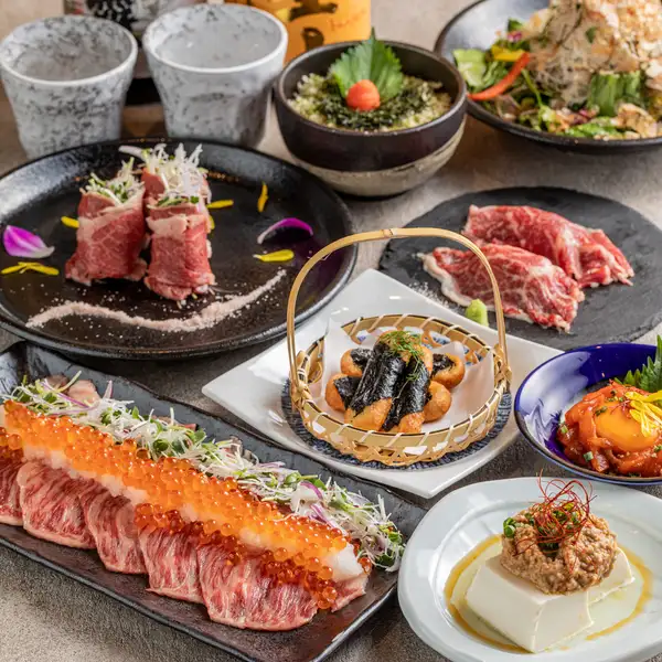 当店自慢の新鮮な海鮮と極上の肉料理を堪能できる飲み放題付きコースは3,000円～ご用意!!宴会・飲み会に◎