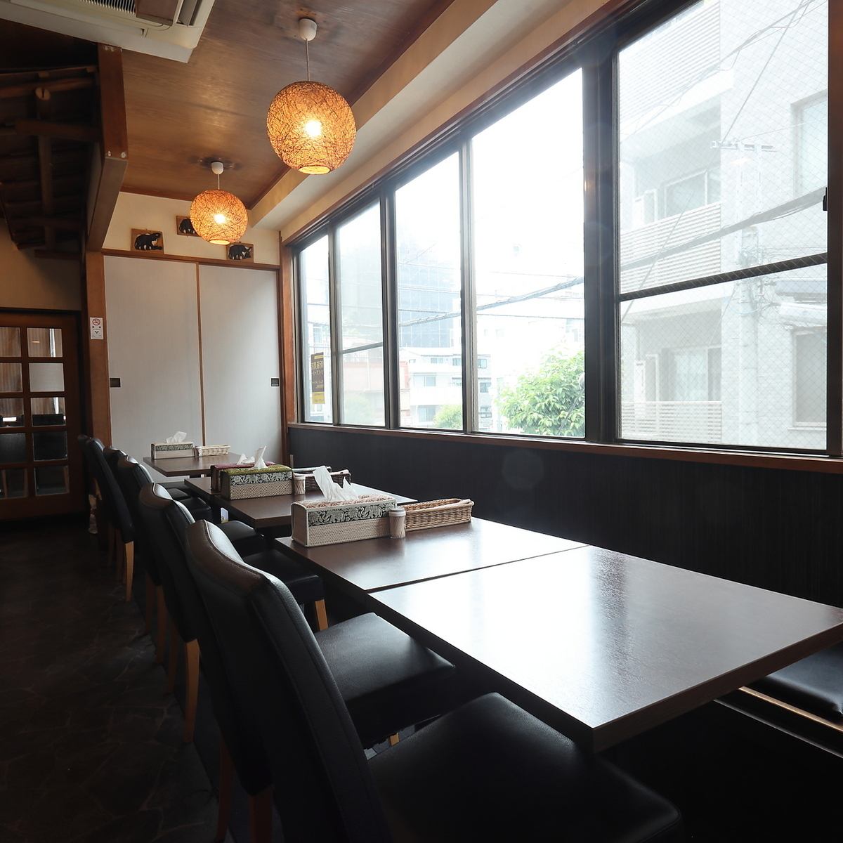 8～12名での個室利用が可能！お得なタイ料理のコースあり◎
