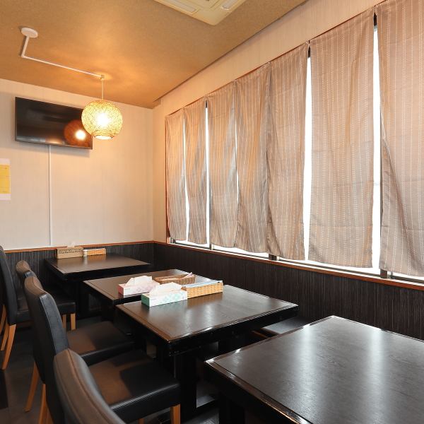 【完全個室】は、最大8名～10名までご利用可能で会社の宴会や飲み会、女子会など中規模の集まりにぴったり◎プライベート感を大切にした空間で、リラックスしながら楽しい時間をお過ごし頂けます。最寄り駅から徒歩約6分の便利な立地なので、アクセスも良好◎美味しい料理と特別なひと時を心行くまでご堪能ください♪