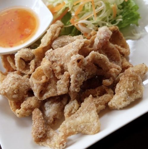 鶏皮揚げ