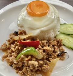 鶏ひき肉ガパオライス