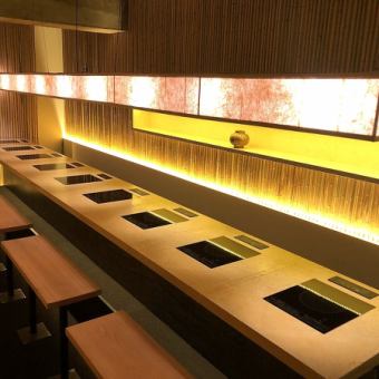 Up to 13 people can use it! Enjoy your meal in a luxurious Japanese space.