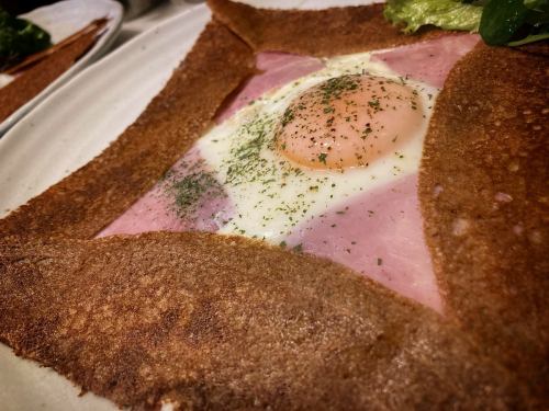 Bonjour!🇫🇷 
2025/8/27(水)🍉

ガレット専門店「クレープリー・ルポ」夙川店です🏠
本日は【ランチ・カフェ・ディナー営業】です🍽️

今月29日(金)は夏季休業日です🎌
————————————
☆本日の営業時間☆
☀️ランチ　11:30〜15:00(L.O.14:00ごろ)
☕️カフェ　ランチ片付け終了後〜16:00(L.O.15:00)
🍴ディナー　18:00〜21:00(最終入店20:00)
————————————
Crêperie Repos
西宮市相生町7−12
https://www.shukugawa-repos.com/
#阪急神戸線 #夙川駅 北へ徒歩3分

※ご予約はネットで承っております（前日17時までお受けしています）
（ランチのご予約は11:00〜13:30、ディナーのご予約は17:30〜19:30で受け付けてます）
https://creperie-repos.owst.jp/
————————————
#クレープリールポ
#creperierepos
#ガレット
#galette
#シードル
#cidre
#フランス
#france
#フランス料理
#ブルターニュ
#bretagne
#breizh
#ガレット専門店
#ランチ
#夙川
#夙川ランチ
#西宮
#西宮ランチ
#騎士のガレット
#キッチンカー
#ガレット好きな人と繋がりたい
#ガレットランチ
#ガレットカフェ
#ガレットディナー
#米粉クレープ
#ガレットプロレッスン 
#ガレットレッスン