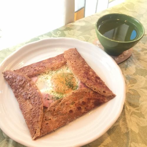 Bonjour!🇫🇷
2026/1/26(月)
ガレット専門店「クレープリー・ルポ」夙川店です🏠
ホームページ仮復旧しました💻
まだ各ページが表示されないため、引き続き営業時間などはこちらのInstagramから連絡致します🙇
本日は通常営業【(平日)ランチ・カフェ・ディナー営業】となります🍽️
カフェの営業は16:00まで(ラストオーダー15:00)となります☕️
27(火)は定休日、30(金)のディナーは休ませていただきます🐈
————————————
☆本日の営業時間☆
☀️ランチ 11:30〜14:00
☕️カフェ ランチ終了後〜16:00(ラストオーダー17:00)
🍴ディナー 18:00〜21:00(最終入店20:00)
————————————
Crêperie Repos
西宮市相生町7−12
https://www.shukugawa-repos.com/
阪急神戸線 夙川駅 北へ徒歩3分
※ご予約はネットで承っております(前日17時までお受けしています)
(ランチのご予約は11:00〜13:30、ディナーのご予約は17:30〜19:30。オープンの30分前からご予約いただけます)
https://creperie-repos.owst.jp/
————————————
#クレープリールポ
#ガレット
#galette
#bretagne
#夙川ランチ