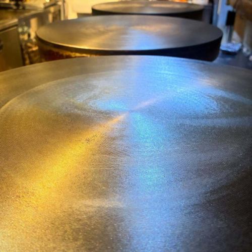 Bonjour!🇫🇷 🏁
2026/2/5(木)❄️

ガレット専門店「クレープリー・ルポ」夙川店です🏠

本日と明日6(金)は【ランチ・カフェ営業】となります🍽️
カフェの営業は16:00まで(ラストオーダー15:00)☕️
ディナーは休みです🎌

クレープマシン、メンテナンスしました。ピカピカです✨
————————————
☆本日の営業時間☆
☀️ランチ　11:30〜14:00
☕️カフェ　ランチ終了後〜16:00(ラストオーダー15:00)
🍴ディナー　休み
————————————
Crêperie Repos
西宮市相生町7−12
https://www.shukugawa-repos.com/
阪急神戸線 夙川駅 北へ徒歩3分

※ご予約はネットで承っております（前日17時までお受けしています）
（ランチのご予約は11:00〜13:30、ディナーのご予約は17:30〜19:30。オープンの30分前からご予約いただけます）
https://creperie-repos.owst.jp/

当店へのお問い合わせはLINEでお受けしております
————————————
#クレープリールポ
#ガレット
#galette
#bretagne
#夙川ランチ