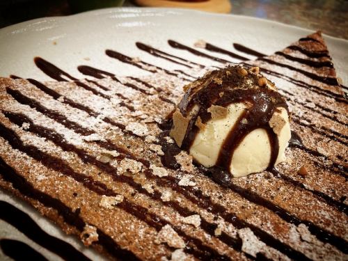 Bonjour!🇫🇷 🏁
2026/2/14(土)🍫

ガレット専門店「クレープリー・ルポ」夙川店です🏠

本日は土曜日ですが【ランチ・カフェ・ディナー営業】となります🍽️
カフェの営業は16:00まで(ラストオーダー15:00)☕️
ディナーは18:00〜21:00(最終入店20:00)です⭐️

バレンタインデーにぴったりの当店のデザート一番人気ガレット・オ・ショコラご用意してます🍫
————————————
☆本日の営業時間☆
☀️ランチ　11:30〜14:00
☕️カフェ　ランチ終了後〜16:00(ラストオーダー15:00)
🍴ディナー　18:00〜21:00(最終入店20:00)
————————————
Crêperie Repos
西宮市相生町7−12
https://www.shukugawa-repos.com/
阪急神戸線 夙川駅 北へ徒歩3分

※ご予約はネットで承っております（前日17時までお受けしています）
（ランチのご予約は11:00〜13:30、ディナーのご予約は17:30〜19:30。オープンの30分前からご予約いただけます）
https://creperie-repos.owst.jp/

当店へのお問い合わせはLINEでお受けしております
————————————
#クレープリールポ
#ガレット
#galette
#bretagne
#夙川ランチ