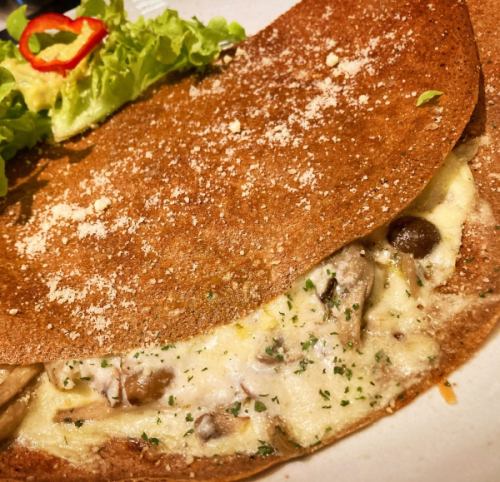 你好！ 🇫🇷 🏁
2026年3月4日（星期三）🎎

煎餅專賣店「Crêperie Lupo」宿川店🏠

今天我們供應午餐、咖啡和晚餐🍽️
咖啡館營業至下午4點（最後點餐時間為下午3點）。
晚餐時間為18:00至21:00（最晚入場時間為20:00）⭐️
————————————
☆今日營業時間☆
☀️午餐 11:30-14:00
☕️咖啡廳：午餐結束後 - 16:00（最後點餐時間 15:00）
🍴晚餐 18:00-21:00（最後入場時間 20:00）
————————————
可麗餅回購
西宮市相生町7-12
https://www.shukugawa-repos.com/
從阪急神戶線宿川站往北步行3分鐘即可抵達。

*可線上預訂（預訂截止至前一天17:00）
（午餐預訂時間為 11:00 至 13:30，晚餐預訂時間為 17:30 至 19:30。）可於開門前30分鐘預訂。
https://creperie-repos.owst.jp/

請透過LINE聯絡我們。
————————————
#Crelie報告
＃法式燒餅
#galette
#bretagne
#宿川午餐