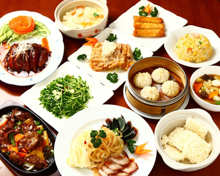 We have a variety of lunch noodles from 800 yen to set meals from 700 yen!