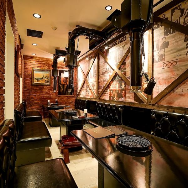 プライベートな完全個室を完備しておりますので、周りを気にせず鹿児島県産の極上霜降黒毛和牛をご堪能して頂けます。ご宴会におススメのコースは4000円～10000円の予算に応じてご用意！人気の座布団や大判ロース焼など最高級霜降黒毛和牛の数々を満喫出来る当店自慢のコースはご宴会のご利用にもおススメです。