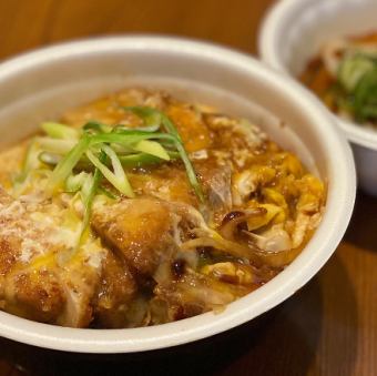 カツとじ丼定食(うどん付)