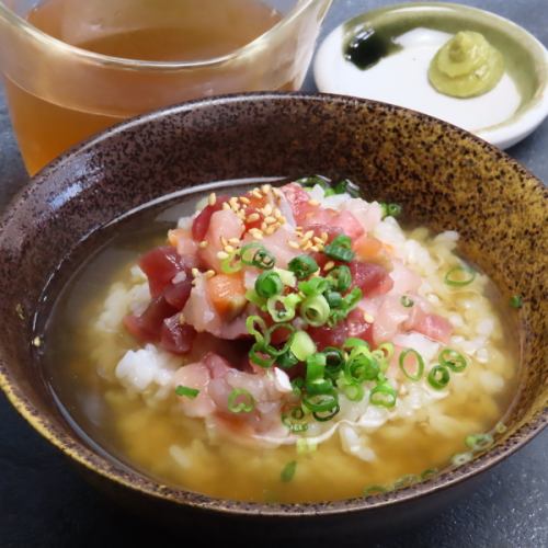 The warm and gentle taste is appealing [Oden Seafood Dashi Chazuke]