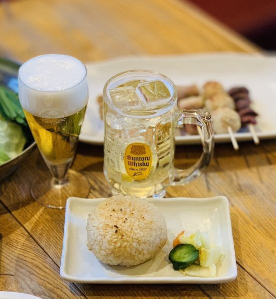 提供4,000日元（含税）起的经济实惠的无限畅饮套餐。