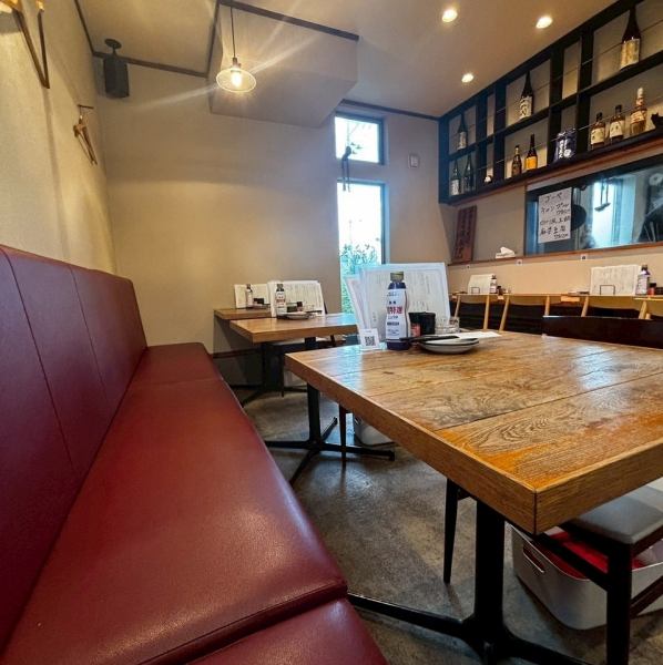 The warmth of the wood creates a cozy atmosphere inside the store! It is also suitable for couples.