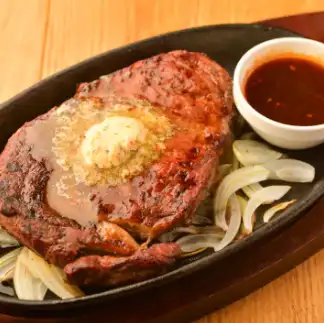 [2-hour all-you-can-drink included] Sashimi course with 8 dishes including 2 kinds of horse sashimi and ribeye steak: 5000 yen (tax included)