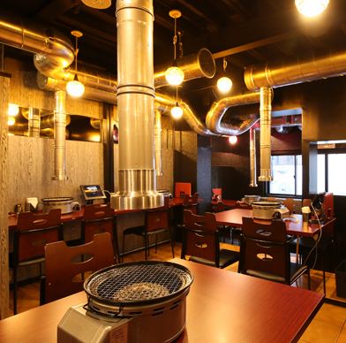 It is also popular for dates.As well as groups, there are counter seats so you can enjoy yakiniku alone ♪