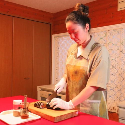 我們提供自製口味的營養餐和韓國料理◎