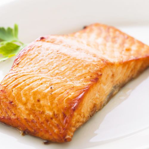 GRILLED ATLANTIC SALMON